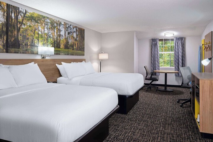 1 King Bed Studio Efficiency Suite (16 of 19)