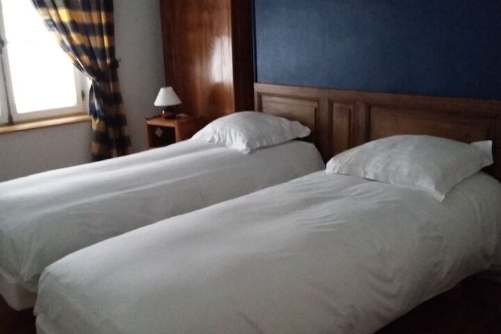 Room 12 of 50