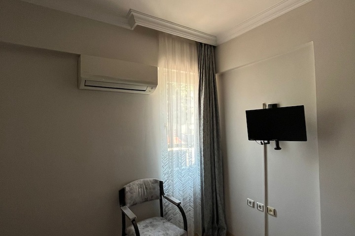 Room 16 of 49