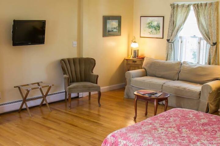 Room 7 of 27