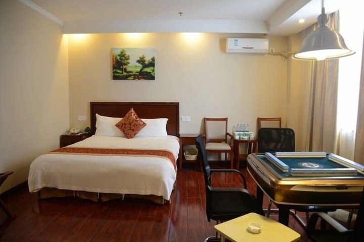 Room 7 of 23