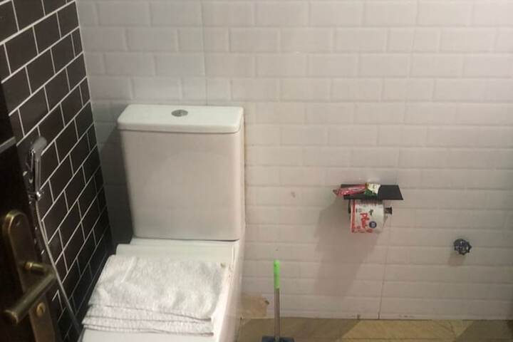 Room 34 of 53
