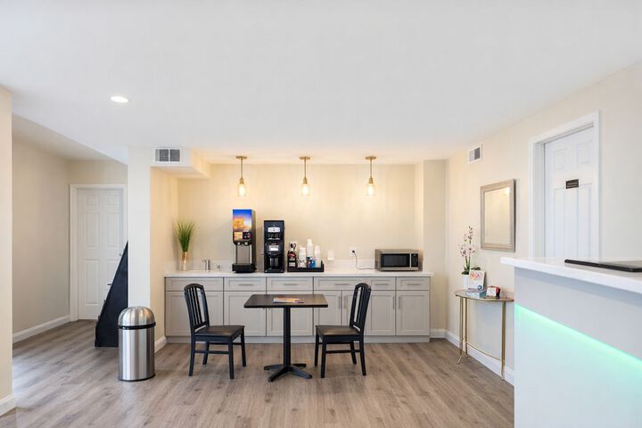 Breakfast area