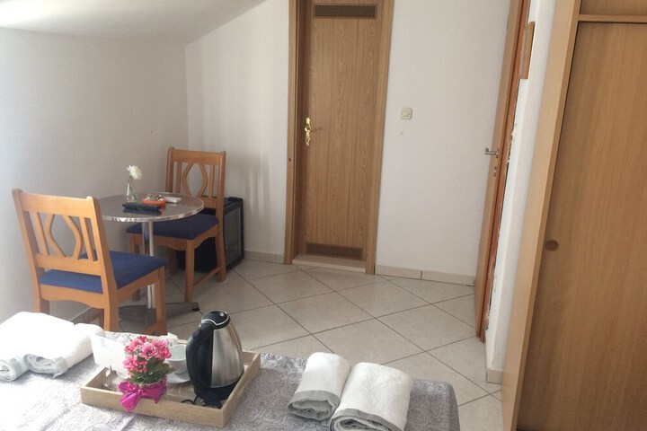 Room 15 of 65
