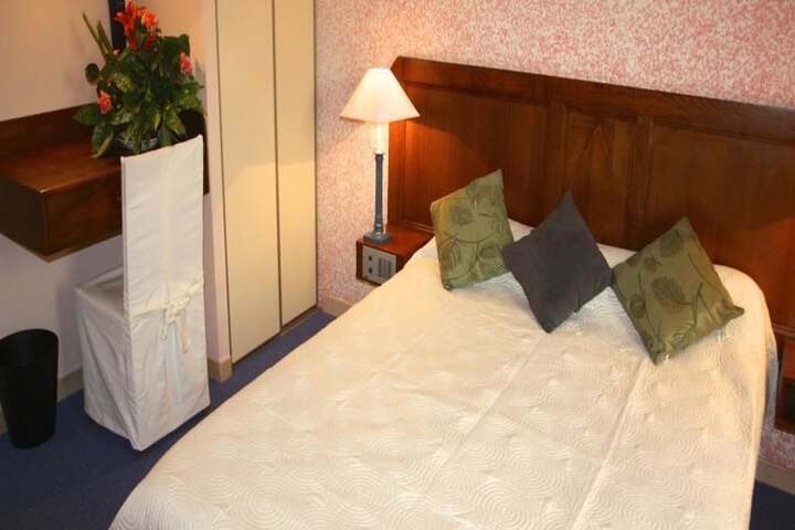 Room 5 of 46