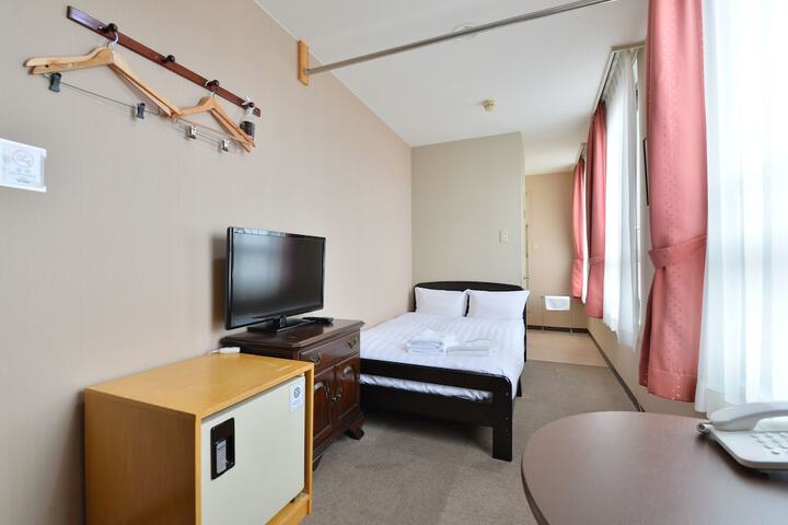 Room 7 of 51