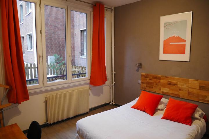 Room 4 of 22