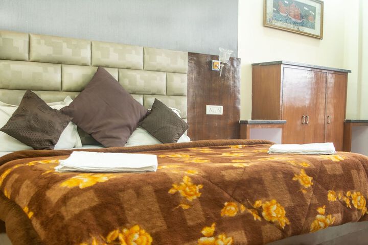 Room 48 of 90