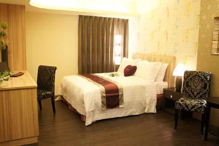 Room 34 of 61