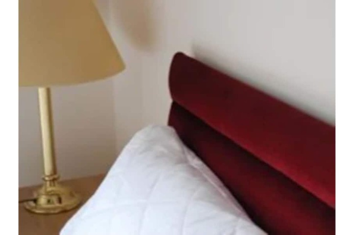Room 8 of 27