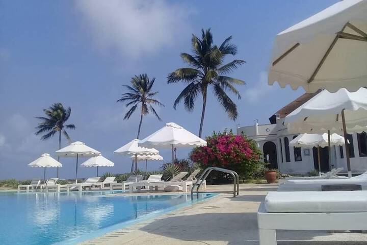 Pool 5 of 12
