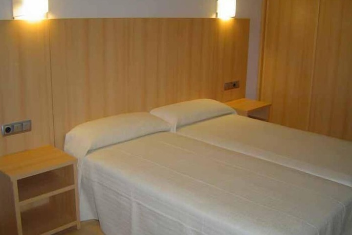 Room 4 of 19