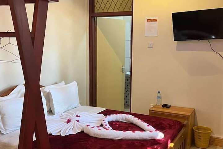 Room 53 of 92