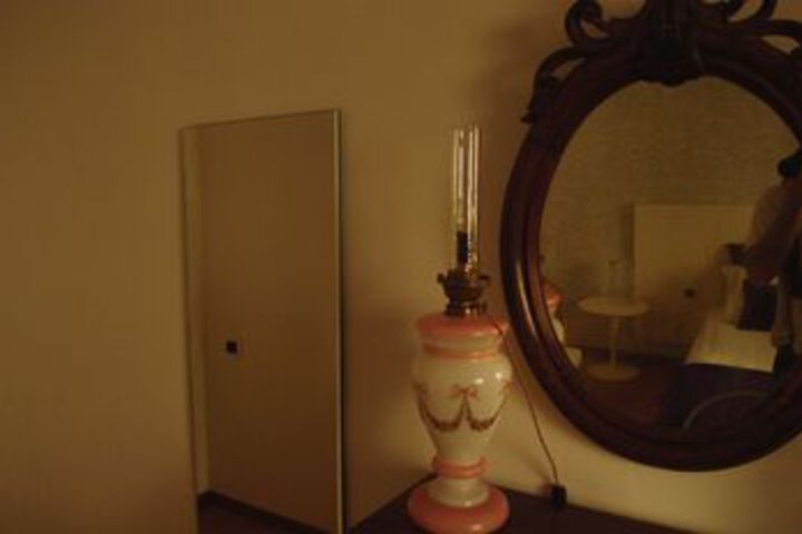 Room 15 of 32