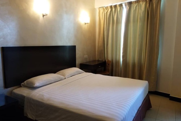 Room 20 of 32