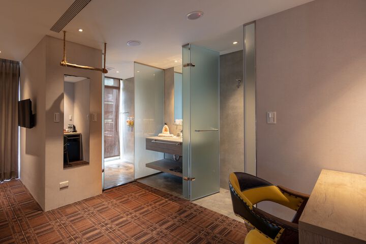 Room 40 of 76
