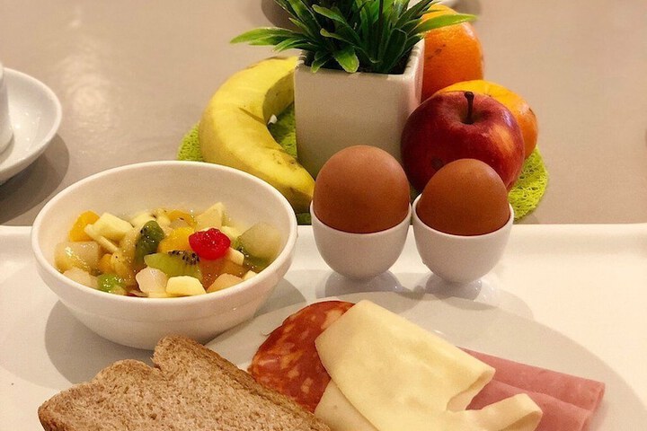 Breakfast/Coffee Service 56 of 82