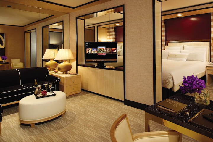Room 6 of 65