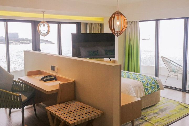 Room 10 of 46