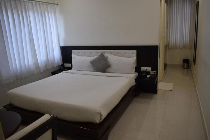 Room 3 of 5