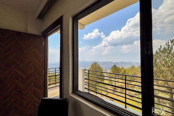 Room 21 of 114