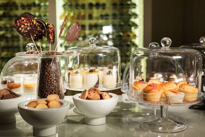 Dining Photos