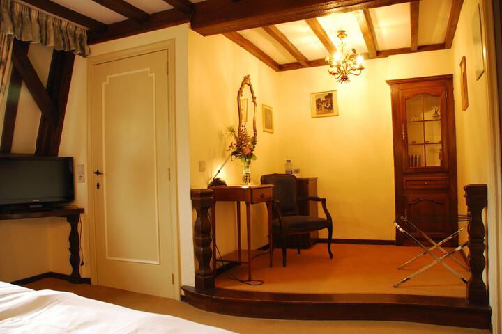 Room 26 of 39