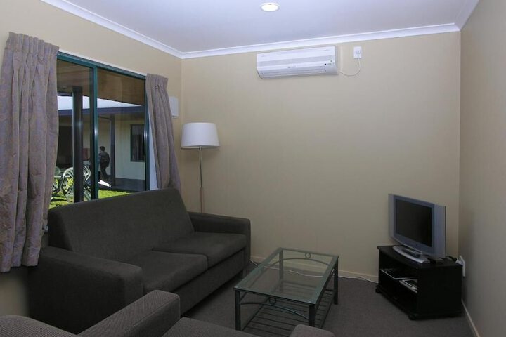 Room 12 of 22