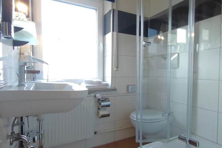 Room 55 of 76