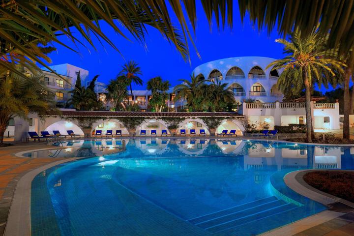 Pool 153 of 256