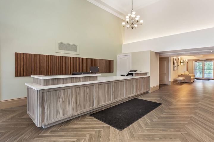 Entrance & Lobby