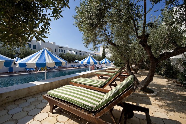 Hotel Pool