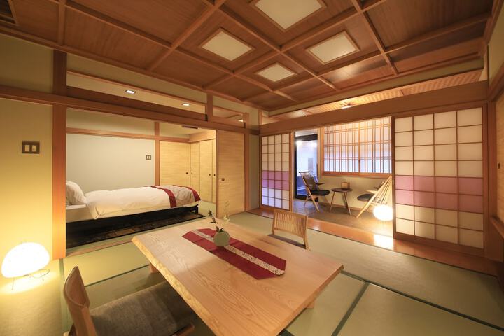 Room 21 of 81