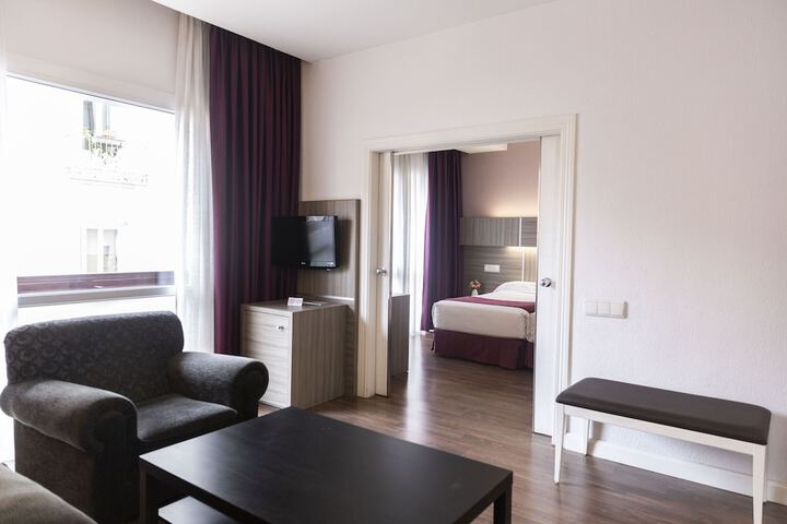 Room 6 of 34