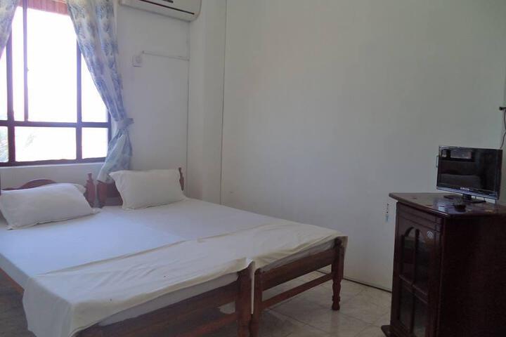 Room 3 of 5