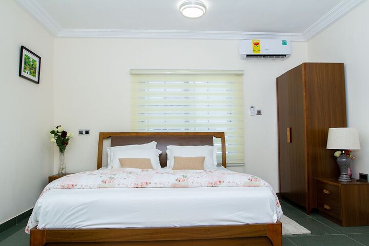 Room 15 of 49