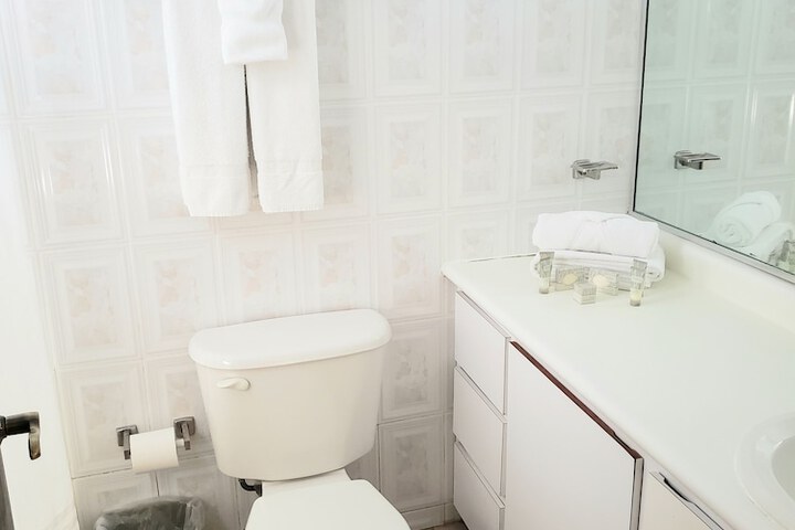 Clean Restrooms