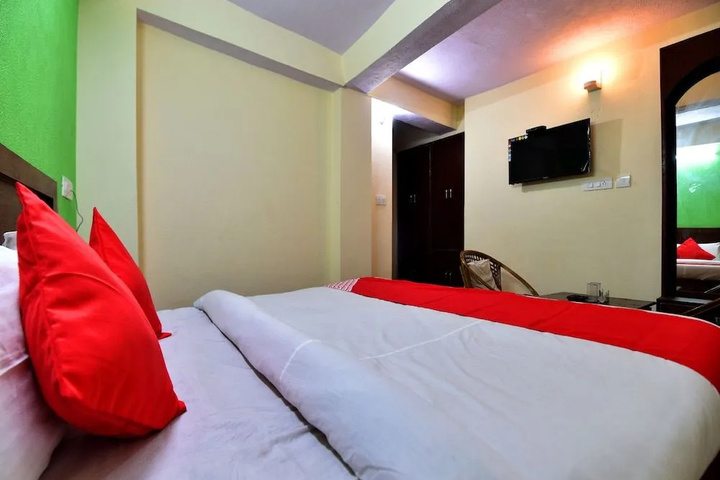 Room 2 of 15