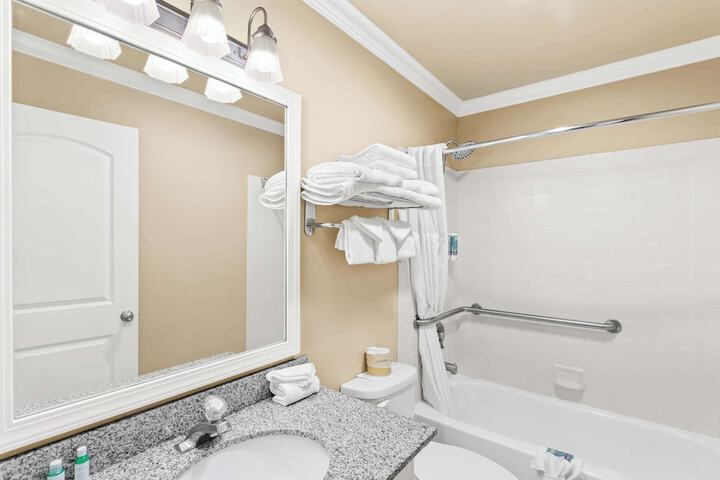 Room 20 of 34