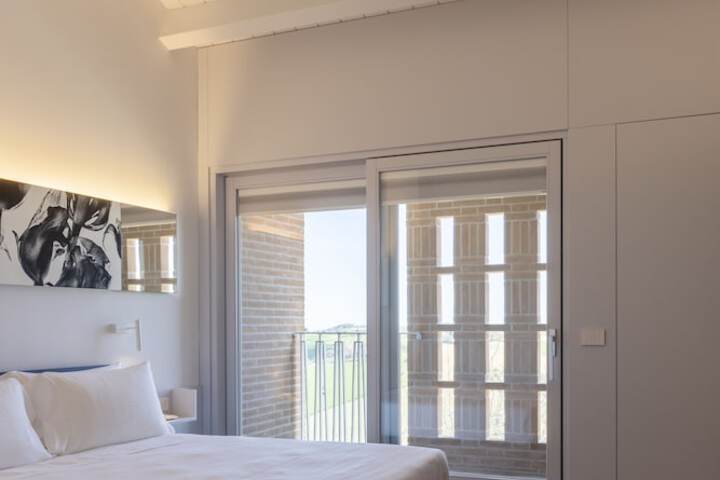 Room 42 of 161