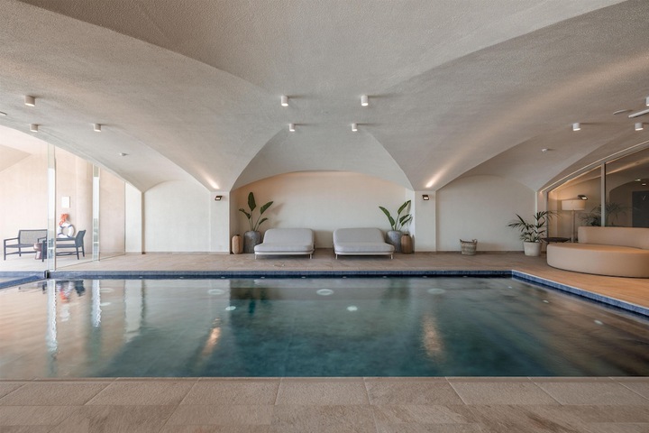 Pool 45 of 96