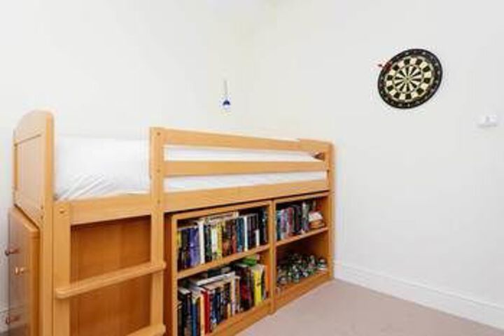 Room 9 of 26