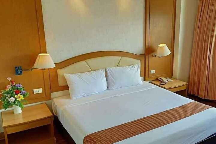 Room 13 of 47