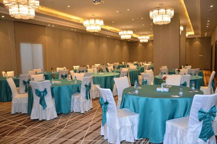 Ballroom/Hall 26 of 37