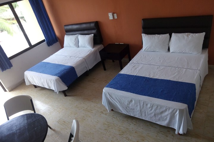 Room 16 of 42
