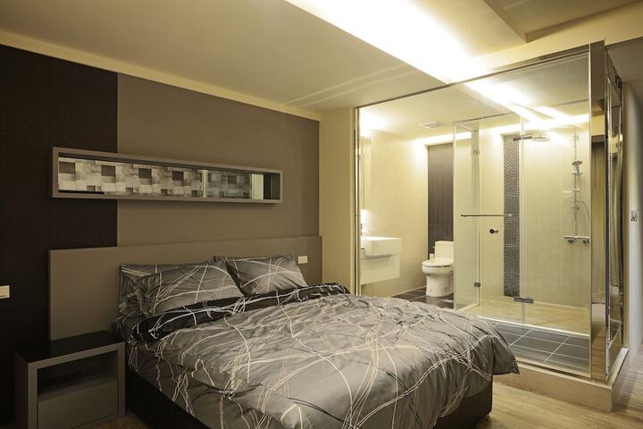 Room 14 of 76