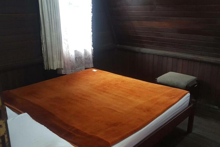Room 18 of 26
