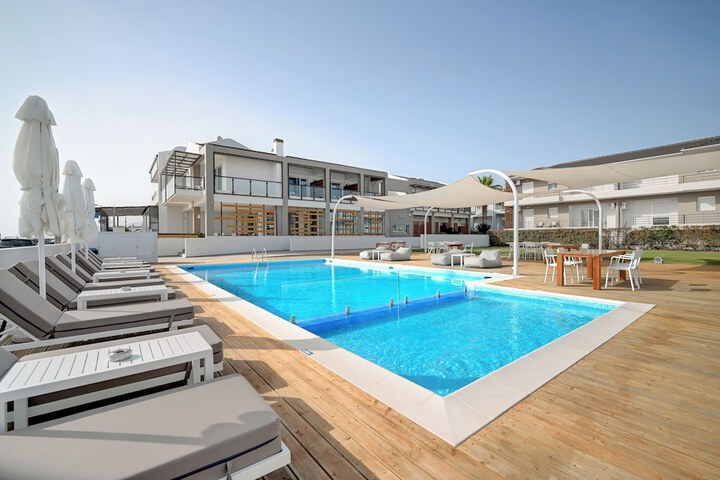 Pools & Facilities