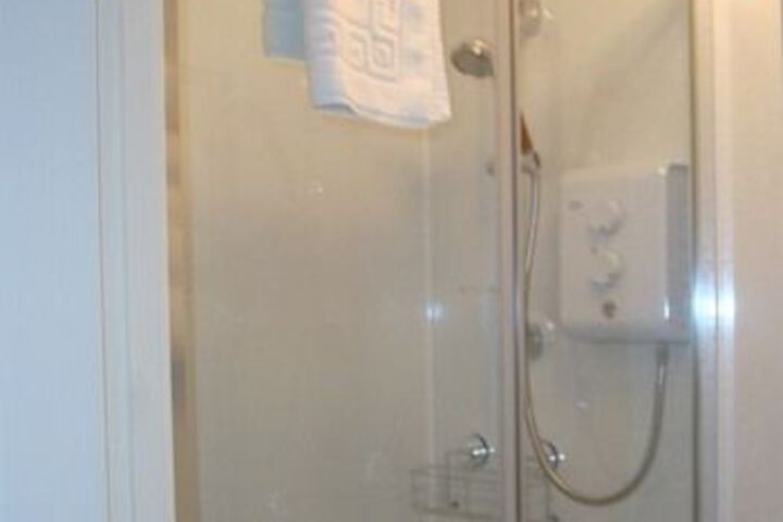 Room 8 of 32