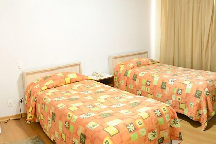 Room 11 of 25